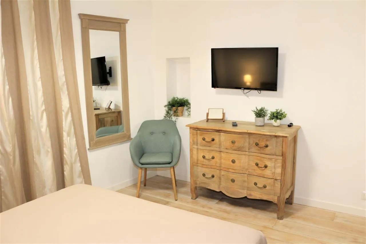 Domus Paganica Charming Apartment Řím
