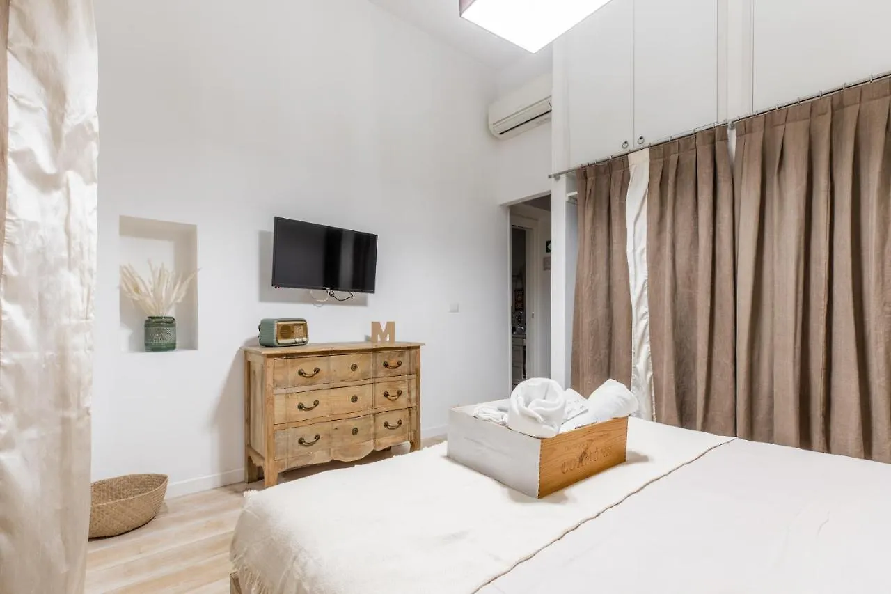 Domus Paganica Charming Apartment Rome