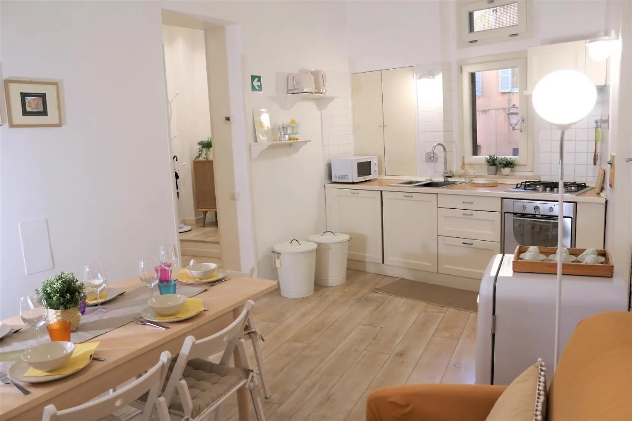Domus Paganica Charming Apartment Rome 0*,