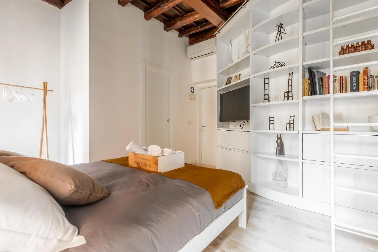 Domus Paganica Charming Apartment Rome
